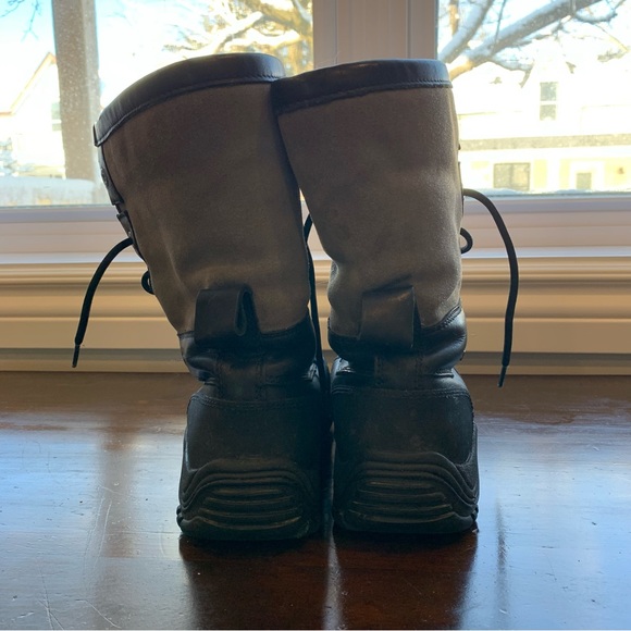 UGG Adirondack short black snow boots - Picture 5 of 7